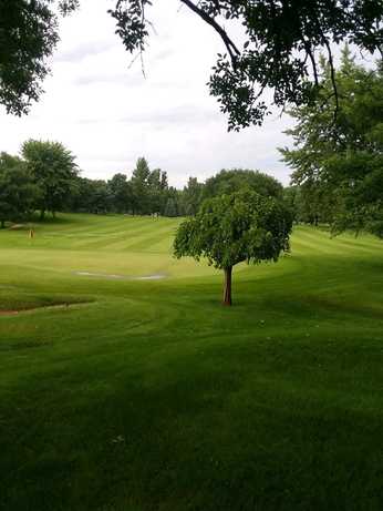 Oak Hills Par 30 Public Golf Course photo